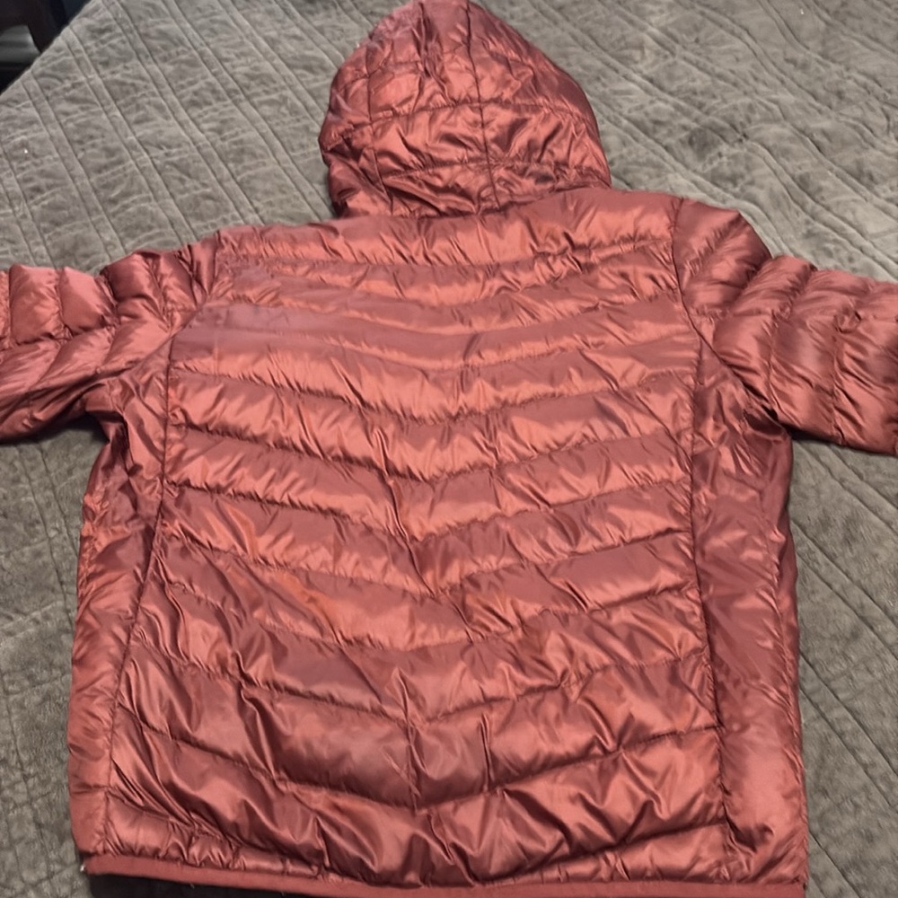 Tumi Burgundy Packable Puffer Jacket - image 3